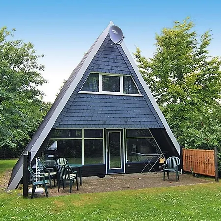Holiday Home, Damp