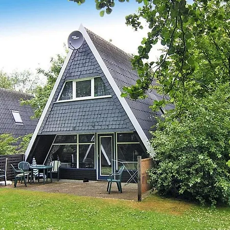 Dom wakacyjny Holiday Home, Damp