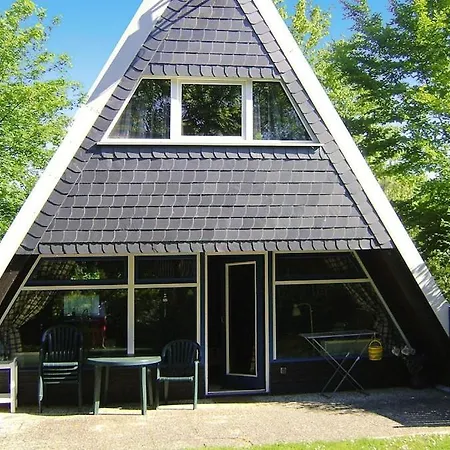Dom wakacyjny Holiday Home, Damp