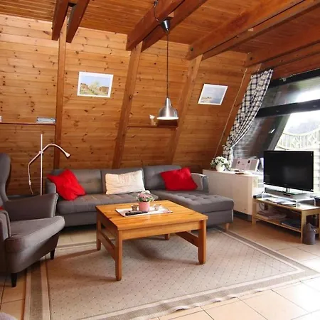 Dom wakacyjny Holiday Home, Damp