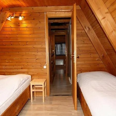 Holiday Home, Dom wakacyjny