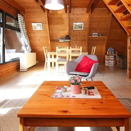 Dom wakacyjny Holiday Home, Damp
